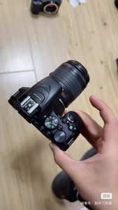 Appareil photo reflex numérique professionnel EOS <span class=keywords><strong>D5600</strong></span> + objectif 18-55 mm d'origine <span class=keywords><strong>Nikon</strong></span> d'occasion avec batterie et chargeur de batterie - Product Image 2