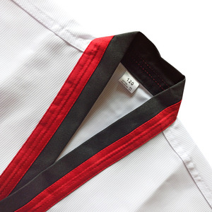 Dobok de Taekwondo Unisex, Traje de Entrenamiento Resistente, Rojo y Negro, Cuello en V, para Entrenamiento de Artes Marciales, Logotipo Personalizado, Venta al Por Mayor - Product Image 6