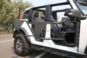 <span class=keywords><strong>Puertas</strong></span> de tubo de acero modificado <span class=keywords><strong>puertas</strong></span> negras de metal todoterreno accesorios de <span class=keywords><strong>cuatro</strong></span> <span class=keywords><strong>puertas</strong></span> modificados para <span class=keywords><strong>Ford</strong></span> <span class=keywords><strong>Bronco</strong></span> 2 y 4 2022 2023 - Product Image 3