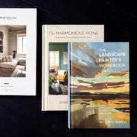 Décoration de bibliothèque : Faux livre avec pages intérieures réalistes, style vintage européen, pour présentation sur bureau ou étagère, idéal pour les entreprises.
