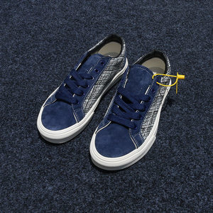 Personnalisation d'usine, personnalisation du logo, OEM, ODM. Gamme de couleurs avancée, vaut la peine d'être achetée. Chaussures en <span class=keywords><strong>toile</strong></span> d'hiver à lacets pour hommes et femmes. - Product Image 2