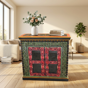 Armoire de salon vintage en bois récupéré peinte, avec porte à panneau surélevé en verre et motifs floraux sculptés à la main, idéale pour chambre d'hôtel ou ferme. - Product Image 1