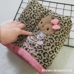 Shuangli Genuine Leopard KT Series Model 05 <span class=keywords><strong>Serviette</strong></span>-tube brodée douce pour cheveux secs et usage en bain - Product Image 3