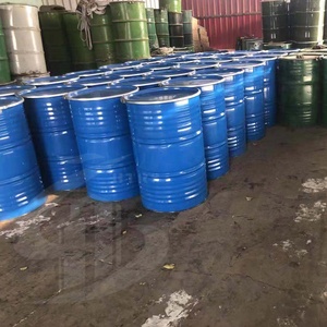 Gelée de pétrole nourrissante au beurre de karité pour le soin des pieds et des chevilles secs - Product Image 1