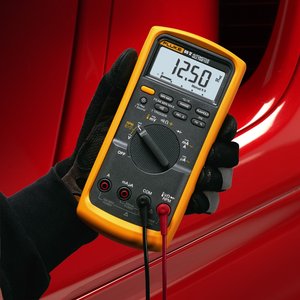 มัลติมิเตอร์สำหรับยานยนต์ Fluke 88V วัดแรงดันไฟฟ้ากระแสตรง 1000V พร้อมฟังก์ชันวัดรอบเครื่องยนต์และอุณหภูมิ สำหรับการวินิจฉัยยานยนต์ - Product Image 3