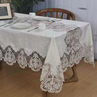 Nappe de mariage en velours brodé à la main en polyester avec design personnalisable et chemins de table