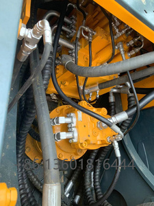 รถขุดตีนตะขาบฮุนได 220LC-9S มือสองสำหรับขาย ได้รับการรับรอง EPA/CE เครื่องยนต์และปั๊มแท้จากเกาหลี บุ้งกี๋ขนาด 1.0 ลบ.ม. กำลัง 107 กิโลวัตต์ - Product Image 6
