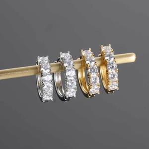Pendientes de lujo personalizados para mamá con circonitas cúbicas amarillas y logotipo personalizado, aretes de oro con circonitas. - Product Image 4
