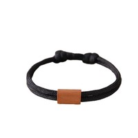 Nouveau design Nylon corde tissé unisexe personnalisé gravé boucle en bois Milan militaire vert parapluie corde Bracelet pour hommes femmes