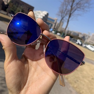 Lunettes Photochromiques Oeil de Chat pour Femme Bling Lunettes Photogray Bleues Anti-reflet UV400 2026 Montures de Lunettes Intérieur Extérieur - Product Image 5