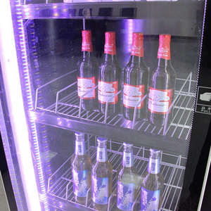 Réfrigérateur Vitrine à Boissons OEM ODM Vertical avec 3 Portes Vitrées, Refroidissement par Ventilation et Thermostat Numérique pour Magasin de Proximité - Product Image 4