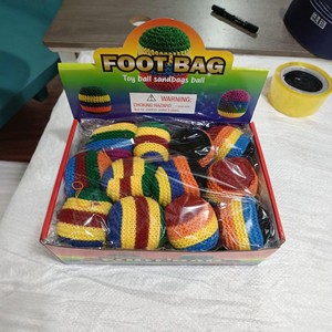 Bolsa de pie tejida para exteriores, estilo Hacky Sack, con diseño arcoíris, color aleatorio, para actividades al aire libre, malabares y juegos de patadas - Product Image 2
