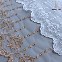 Broderie liturgique ecclésiastique à motifs croisés, voile suisse, dentelle française pour l'église