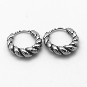 yunnique Pendientes de aro de acero de titanio unisex con diseño geométrico Otoño 2024 - Product Image 5