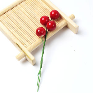 100 Uds. De bayas artificiales de Navidad, estambre de cereza de oro rojo, Mini bayas, flores, cuentas de perlas para decoración de fiesta de Navidad DIY - Product Image 6