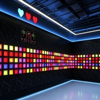 Lampe murale LED dynamique pleine couleur pour centres d'escalade - Éclairage interactif d'ambiance pour parcs commerciaux et salles d'évasion