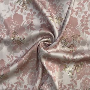 Tela de impresión de lámina de satén de Spandex suave personalizada para ropa de moda moderna - Product Image 2