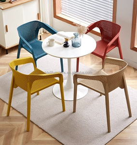¡Novedad de <span class=keywords><strong>2023</strong></span>! Sillas de plástico al aire libre para exteriores, silla hueca Simple de ocio, café, reposabrazos apilable para exteriores, sillas de comedor - Product Image 3