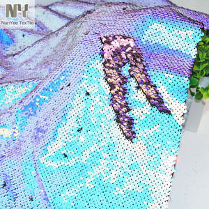 Nanyee Textile Stock suministrado tela <span class=keywords><strong>de</strong></span> lentejuelas <span class=keywords><strong>de</strong></span> sirena <span class=keywords><strong>de</strong></span> <span class=keywords><strong>dos</strong></span> caras para decoración <span class=keywords><strong>de</strong></span> paredes venta por metro - Product Image 4