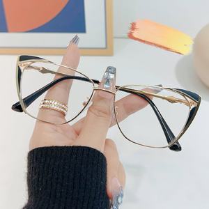 ファッションレトロな色を変えるフラットミラーサングラス女性用スリムアイルック近視メガネ - Product Image 5