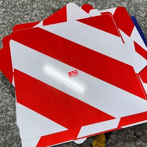 Autocollant de plaque en aluminium réfléchissant à motif chevron, imprimé sur mesure, signalisation d'avertissement de sécurité <span class=keywords><strong>pour</strong></span> <span class=keywords><strong>camping</strong></span>-<span class=keywords><strong>car</strong></span>, caravane, remorque, motorhome - Product Image 4