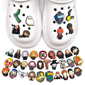 Dijes de Zapatos de Dibujos Animados en Oferta, Decoraciones de Zapatos de <span class=keywords><strong>Harry</strong></span> <span class=keywords><strong>Potter</strong></span> al por Mayor, Accesorios de PVC Suave, Dijes de Anime para Zapatillas - Product Image 3
