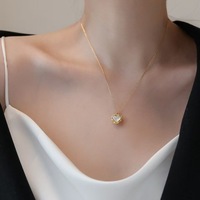 Collier élégant en forme de cœur en acier inoxydable plaqué or avec pendentif en forme de cœur en pierre précieuse et coquille, accessoires pour femmes