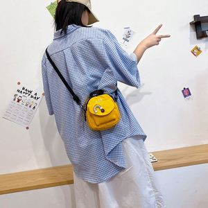 Bolso Bandolera Pequeño de Lona Impermeable Estilo Japonés Ins de Moda para Mujer con Cierre de Cremallera y Correas Ajustables con Letras - Product Image 4