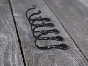 Crochets muraux en métal de haute qualité au design élégant pour organiser et suspendre des articles pour la cuisine, la salle de bain, l'entrée et le rangement d'outils - Product Image 4