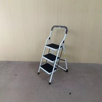 Garantie 1 an, échelle pliante en acier robuste à 4 marches, marchepieds larges antidérapants, capacité de charge de 150 kg, escalier pour la maison