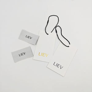 Etiquetas de Papel Ecológicas con Logotipo Personalizado y Acabado en Relieve para Bolsas, Zapatos y Ropa - Etiquetas Colgantes Impresas en Serigrafía con Cuerda - Product Image 3