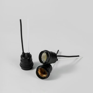 Патрон для лампы <span class=keywords><strong>E27</strong></span>, керамический, водонепроницаемый, с черным корпусом из ПВХ, винтовой, 4А 250В, сертифицированный VDE для Европы, Южной Америки, Саудовской Аравии - Product Image 2