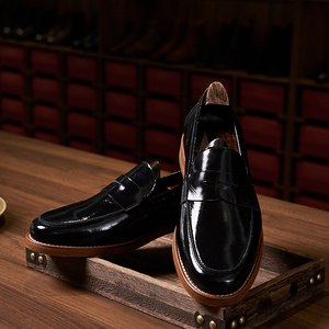 Nouvelles chaussures décontractées rétro personnalisées haut de gamme, fabriquées à la main, en cuir premium et daim de vachette, antidérapantes, chaussures habillées formelles pour hommes - Product Image 4