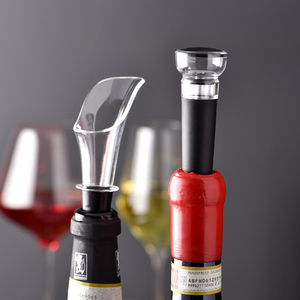 MUYI 2024 Juego de Regalo de Accesorios para Vino con Tapón <span class=keywords><strong>y</strong></span> Vertedor al Vacío de Silicona Ecológica de Grado Alimenticio - Product Image 2