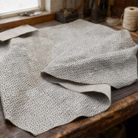 Cuir véritable imprimé Dalmatien de luxe avec doublure épaisse en fourrure pour la fabrication de sacs, ceintures, étuis à montres, boîtes à bijoux