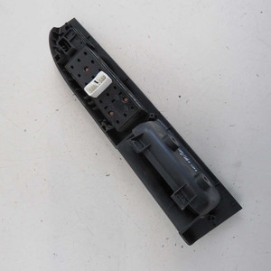 Pulsante alzacristallo sinistro 0K2FA-66350 Kia Carens RS Mk1 1999-2006 (77744) - Product Image 4