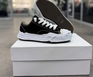 รองเท้าคู่รักทรงเรโทรแบบหุ้มข้อต่ำ รุ่นซานหยวนคัง  หน้าผ้าตาข่ายระบายอากาศ พื้นยาง  ปิดด้านหน้าด้วยเชือกผูก  ลายไอศกรีม - Product Image 4