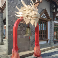 Sculpture géante personnalisée de tête de dragon doré en fibre de verre pour extérieur avec arche cloche, statue d'art chinois en PRV pour la décoration de jardins et de temples