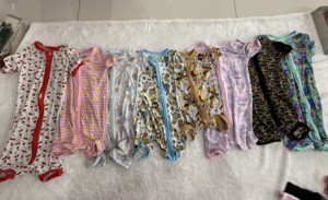 Baju monyet bayi stroberi, Romper ritsleting dua arah, baju tidur kustom, pakaian tidur berkelanjutan, Onesie bayi - Product Image 5