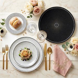 Service de table en céramique de style H-Deco de luxe, assiettes en porcelaine géométriques noires et blanches pour hôtel, restaurant, mariage, vente en gros - Product Image 3
