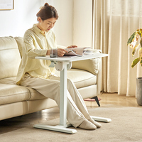 Bureau mobile pour ordinateur portable à poser sur lit, réglable en hauteur, avec plateau inclinable et roulettes à verrouillage intégré, idéal pour la maison