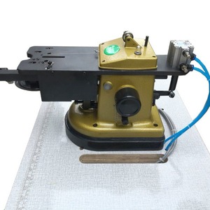 <span class=keywords><strong>Machine</strong></span> à coudre industrielle automatique post-lit pour peluche pantoufle fourrure supérieure <span class=keywords><strong>Patchwork</strong></span> opération informatisée haute vitesse - Product Image 4