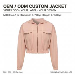 Sudadera con capucha premium personalizada para <span class=keywords><strong>mujer</strong></span> con cremallera, cordón de ajuste con anilla en O, capucha corta, puños elásticos, estilo utilitario, marca privada - Product Image 1