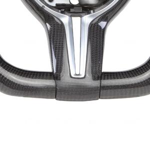 Volante sportivo in carbonio a 3 razze con LED per <span class=keywords><strong>BMW</strong></span> <span class=keywords><strong>Serie</strong></span> 1-7 X1-X6 M3-M6 E-F, montaggio diretto di fabbrica, sconto immediato, disponibile in magazzino - Product Image 2