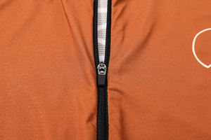 Jersey de Ciclismo Profesional con Logotipo Personalizado por Sublimación, Fabricante de Ropa Deportiva, Absorbe la Humedad y Resistente al Viento - Product Image 6