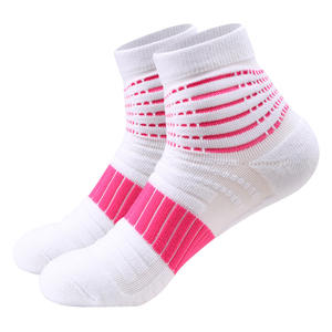 ถุงเท้าวิ่งกีฬาบุนวมผ้าฝ้ายแบรนด์ตามสั่งถุงเท้าแบดมินตันติดข้อเท้าแห้งติดโลโก้ได้ตามต้องการ - Product Image 4