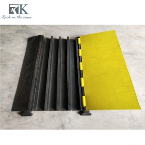 Rampe de protection de câbles en caoutchouc avec couvercle jaune en caoutchouc pour la vente en gros - Product Image 5