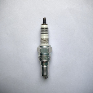 Bujia NGK หัวเทียนรถจักรยานยนต์ของแท้3797 CR8EHIX-9สำหรับฮอนด้า CB500/S 500CC CB-1/<span class=keywords><strong>CB400</strong></span>ซุปเปอร์สี่ /voldo 400CC - Product Image 1