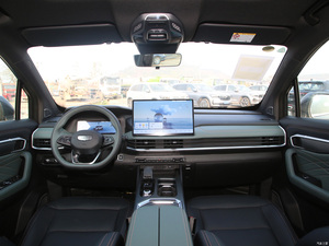 SUV Gasoline Cars <strong>Geely</strong> <strong>Okavango</strong> 2024 2.0T DCT Luxury Edition Good Quality and Low <strong>Price</strong> Cars - Product Image 3