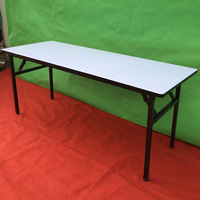 Table de salle à manger d'angle moderne en bois, table pliante rectangulaire portable pour ordinateur portable, tables de banquet à louer pour activités de plein air